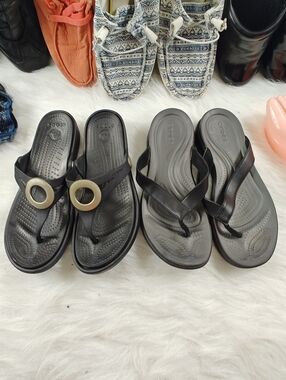 Crocs Black Flip Flop Sandals Bundle (2 Pairs) Women’s Size 8 Comfort Casual